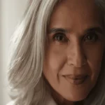 Passer au gris sans couper ses longueurs : la méthode du Grey Blending expliquée